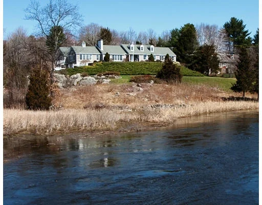 Photo of 251 Middle Road