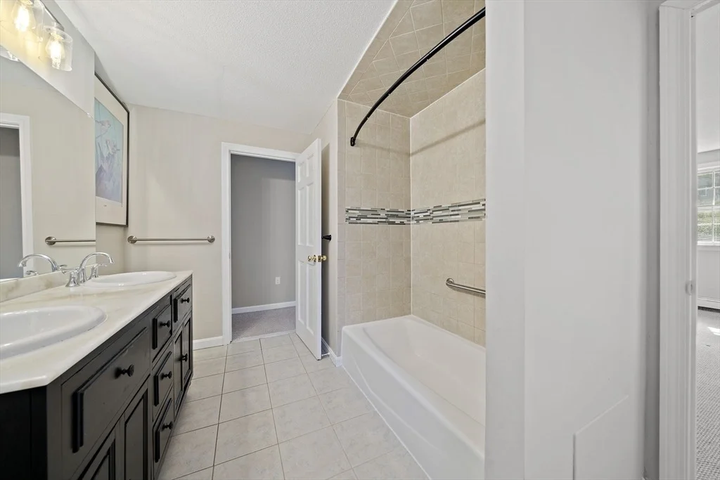 Photo of 84 Poulos Rd