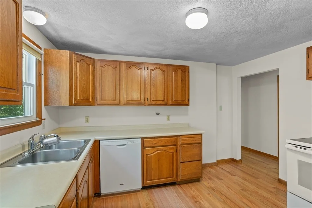 Photo of 19 Douglas Dr