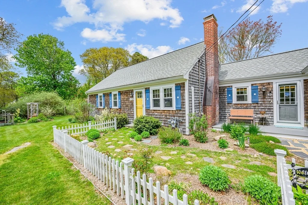 Photo of 24 Acorn Dr