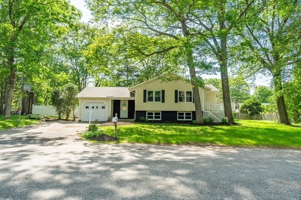 Photo of 41 Pine Ridge Dr