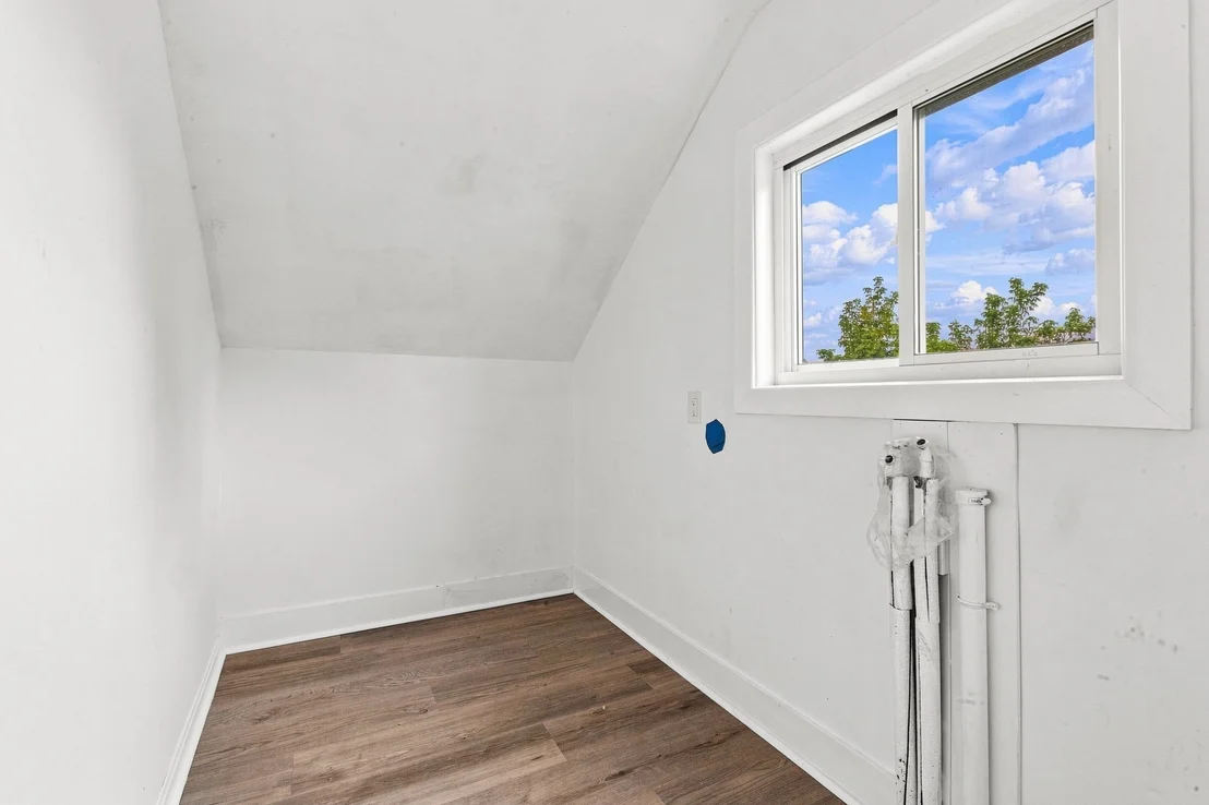 Photo of 650 Third