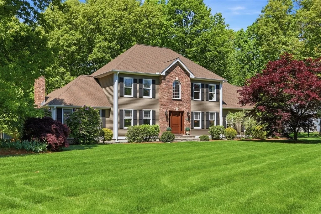 Photo of 4 Overlook Dr