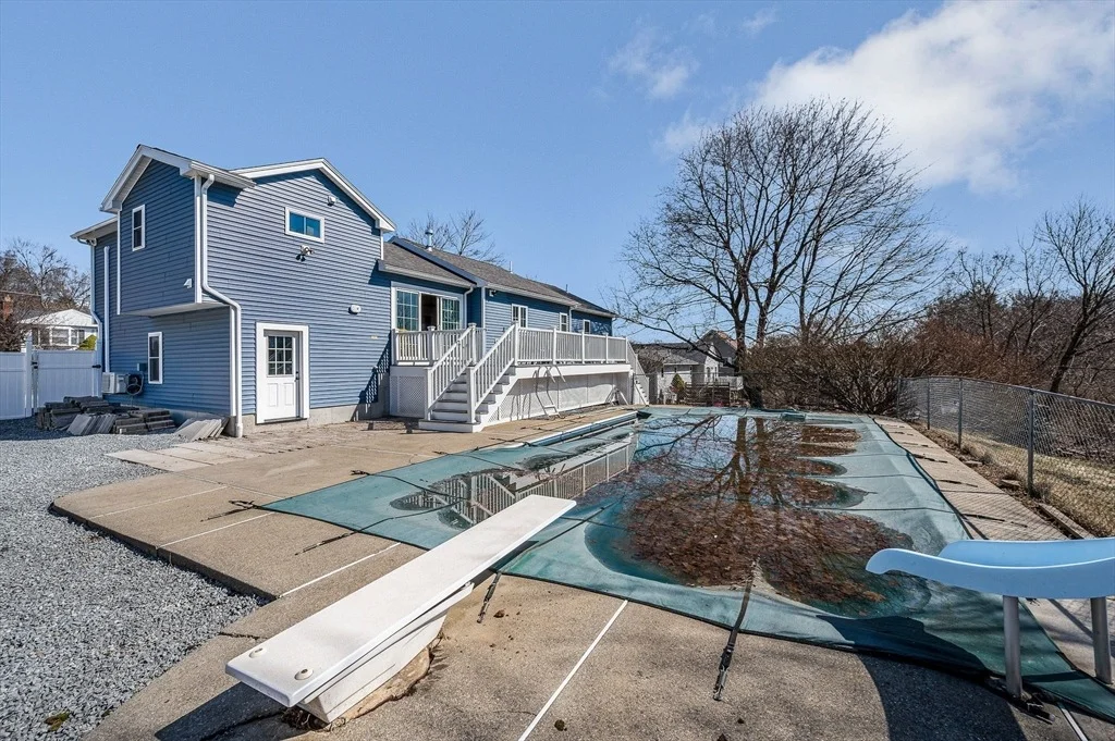 Photo of 24 Eaton Dr