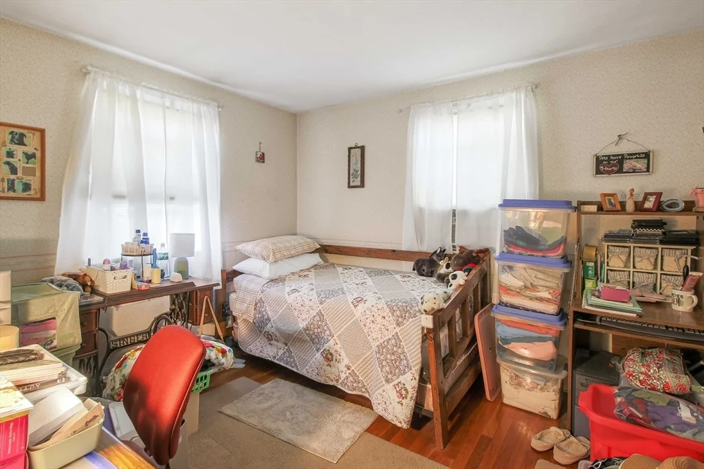 Photo of 400 River Rd