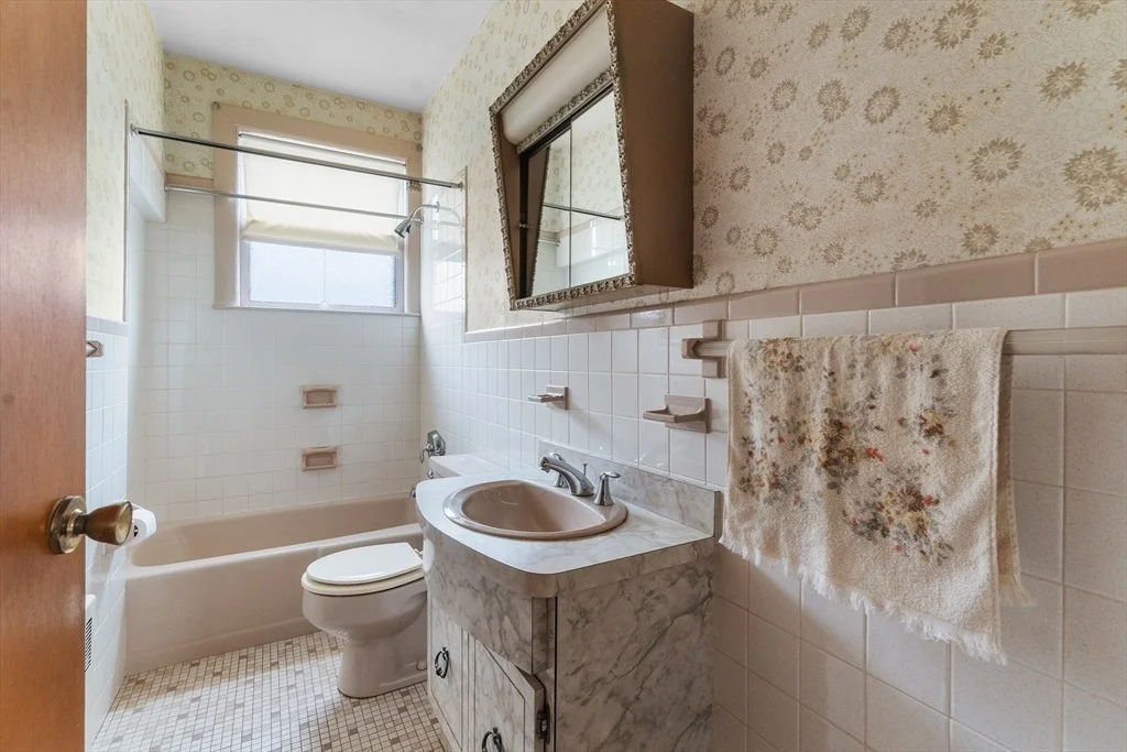 Photo of 80 Walnut St
