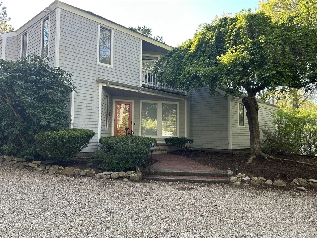 Photo of 41 Greensward Cir