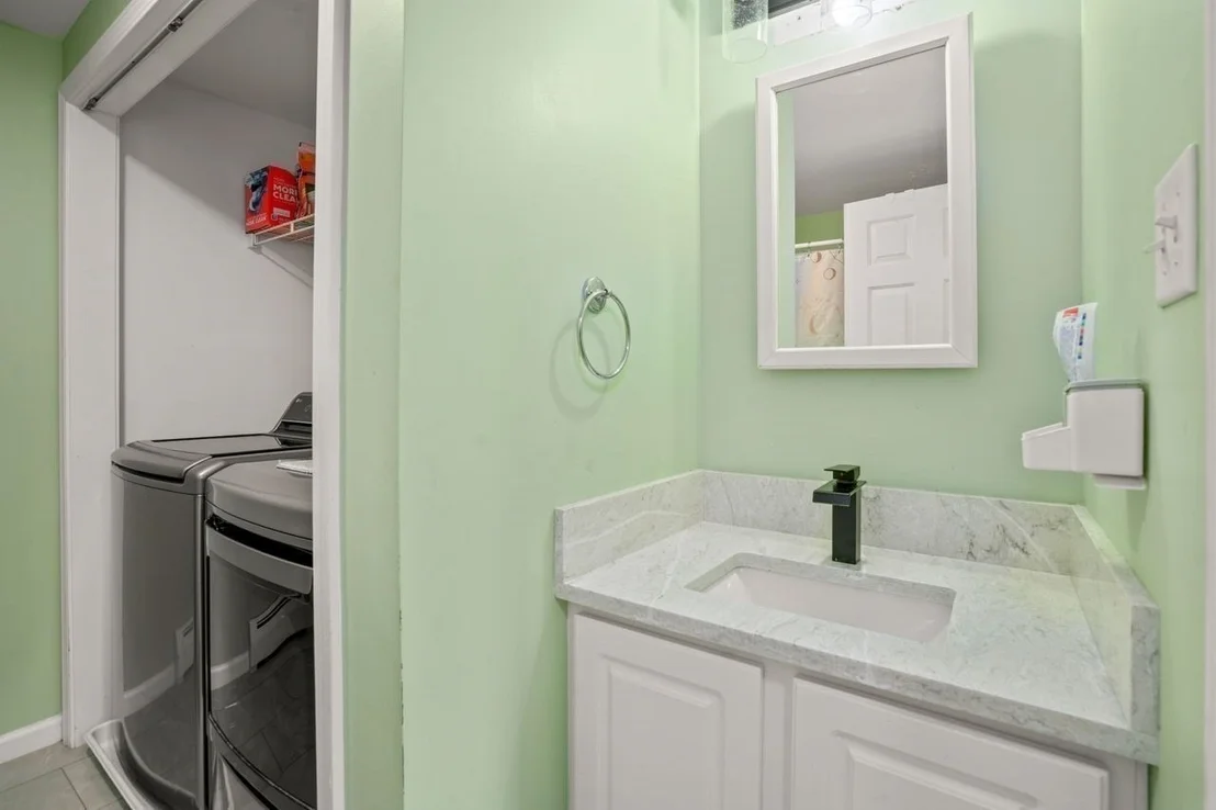 Photo of 115 Farm Pond Road