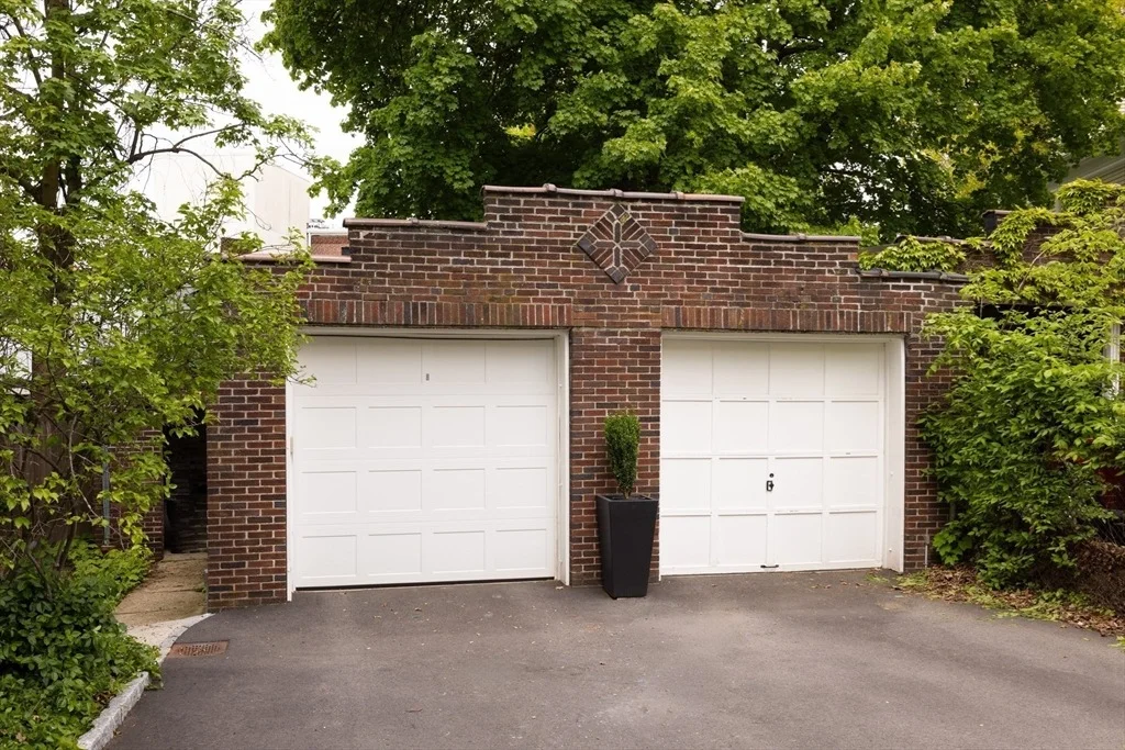 Photo of Unit B at 255 Walnut St