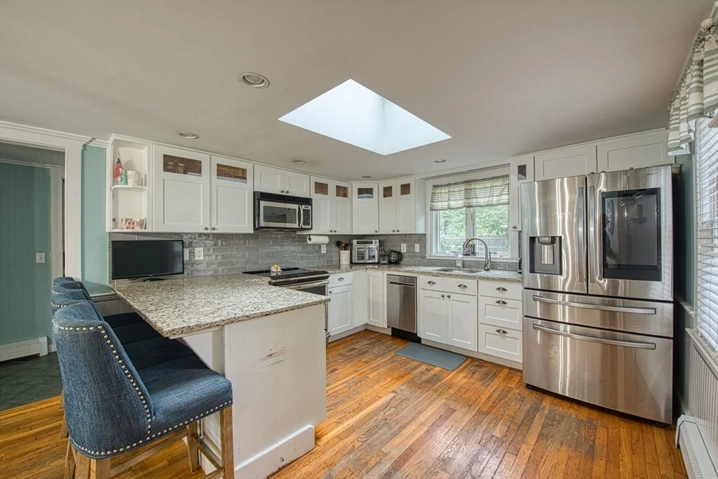 Photo of 30 Edgewood Ln