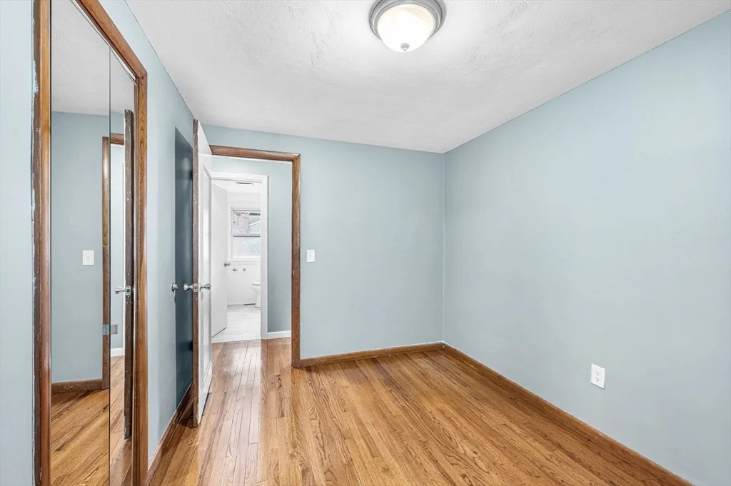 Photo of 747 N Branch Pkwy