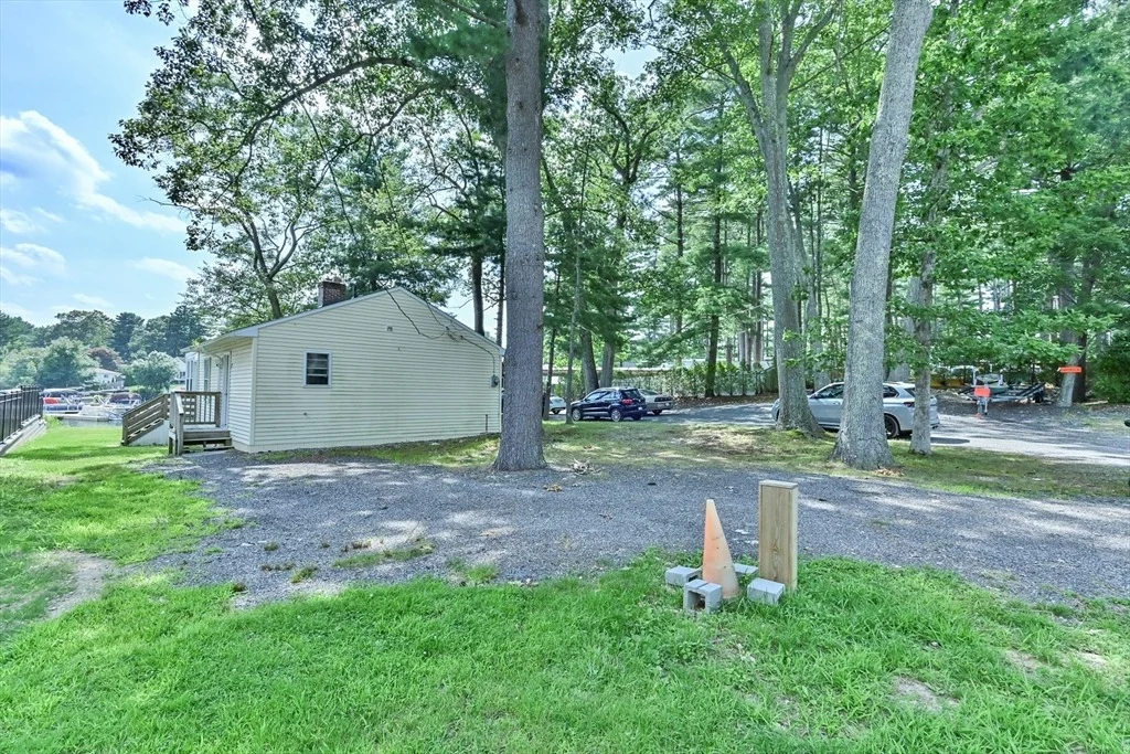 Photo of 23 Lakeview Rd.