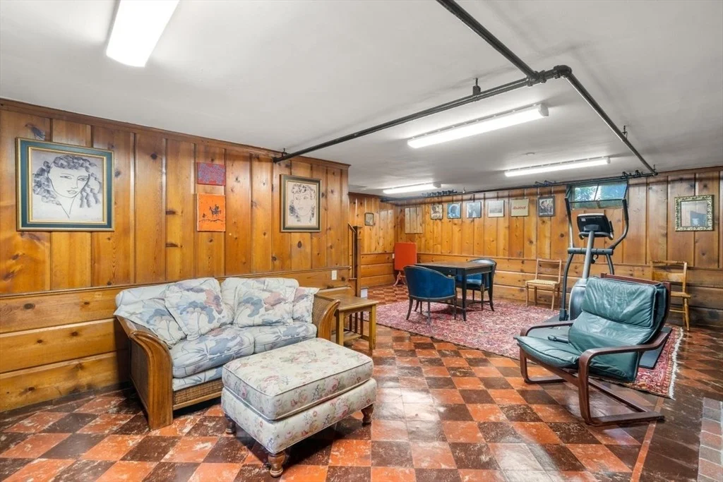 Photo of 9 Grenwold Rd