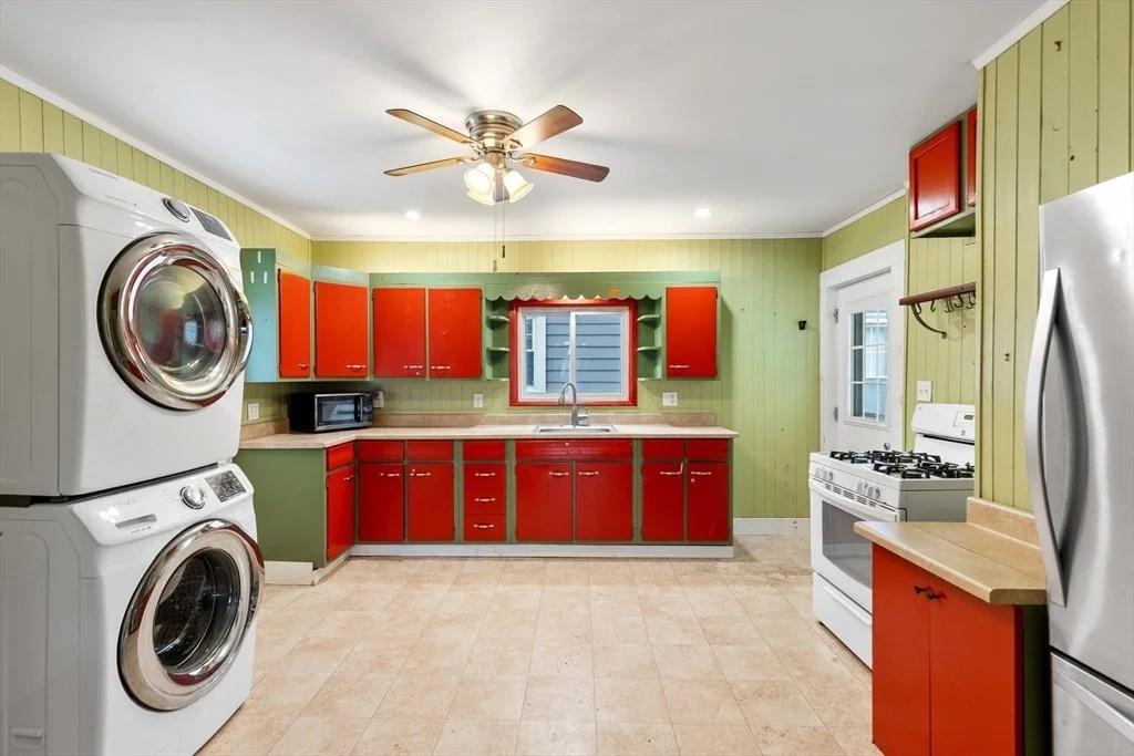 Photo of 105 Centennial Ave