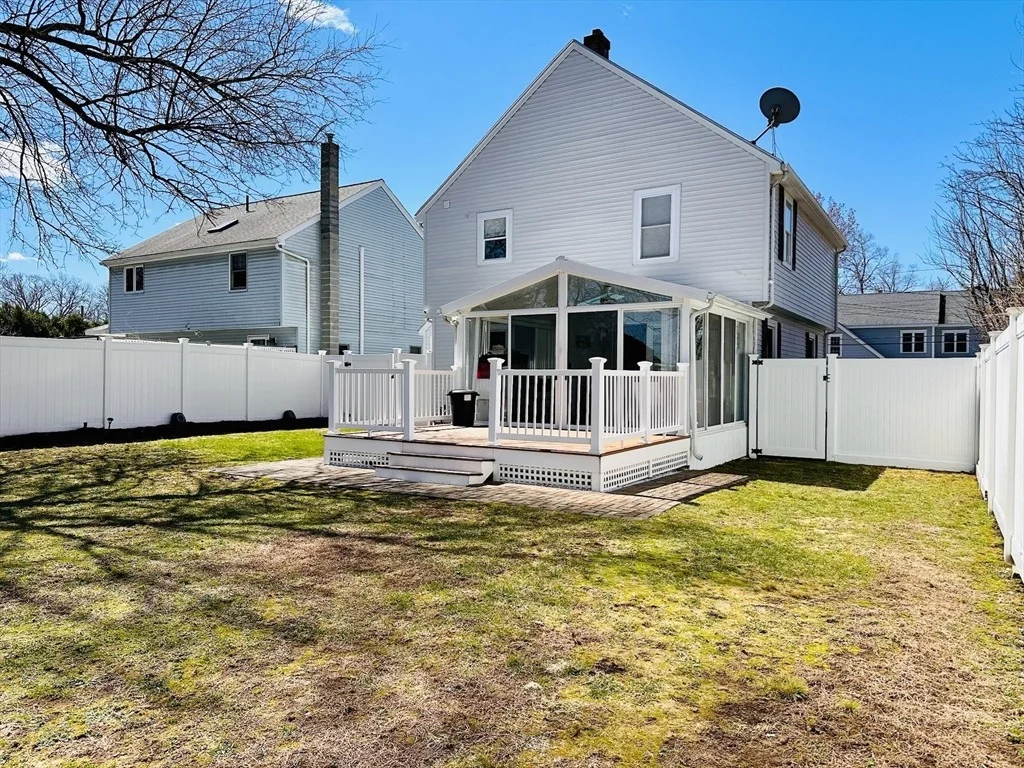 Photo of 62 Edgemere Blvd