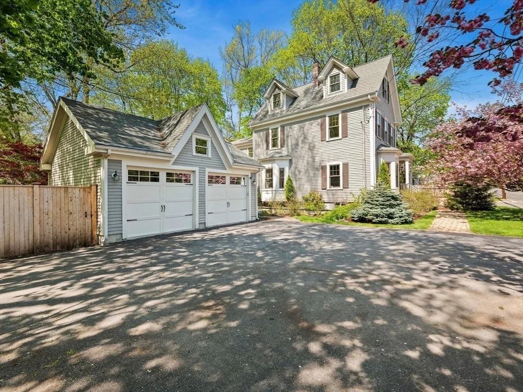 Photo of 20 Maple Street