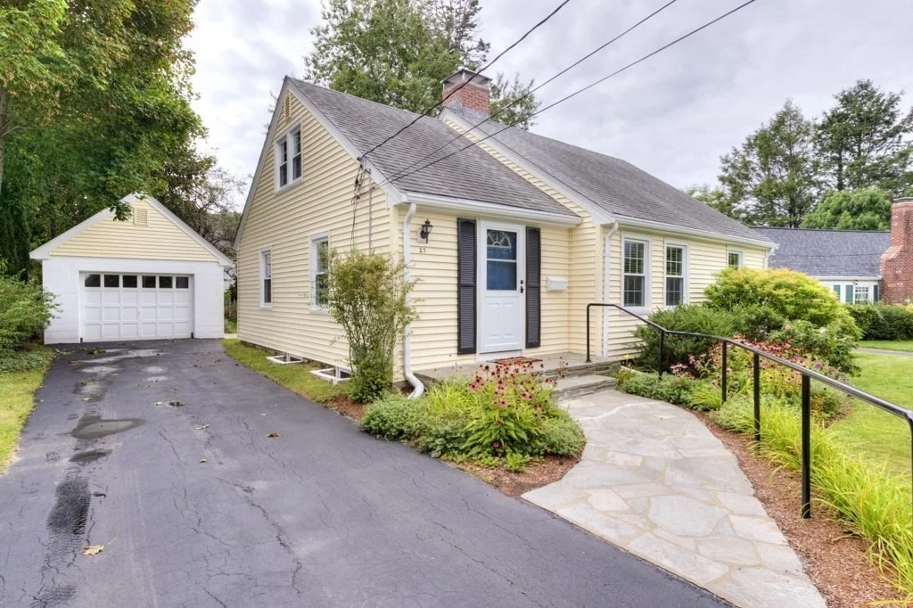 Photo of 27 Mayflower Circle