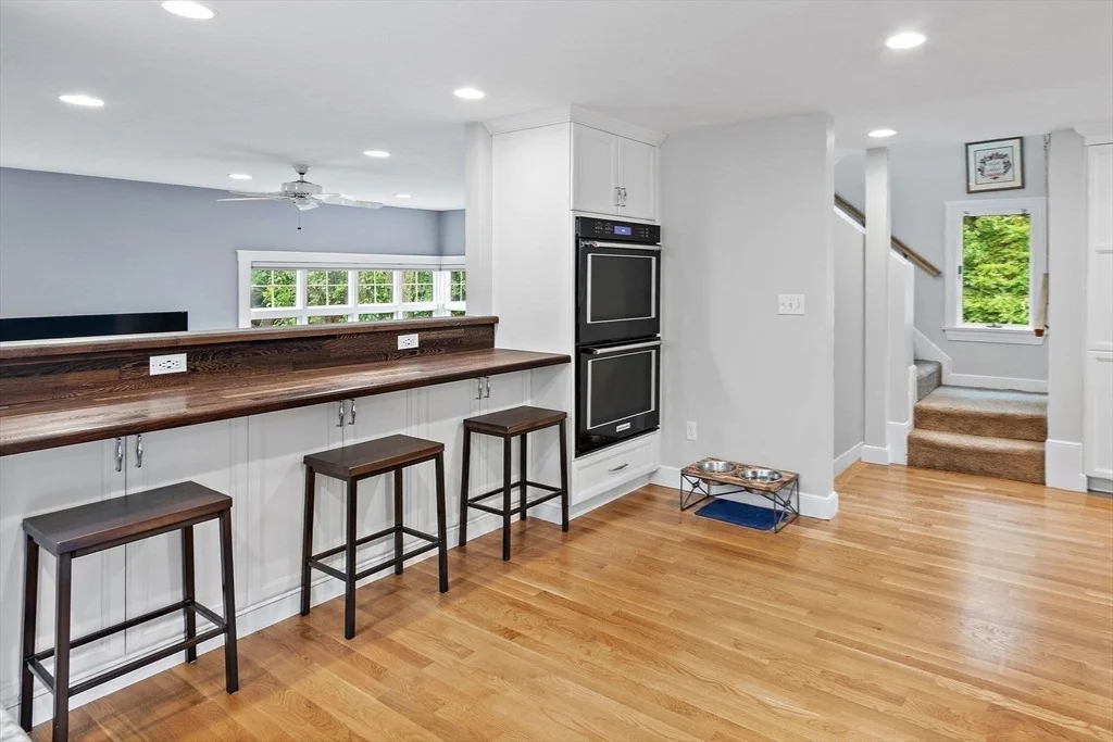 Photo of 145 Meadowbrook Rd