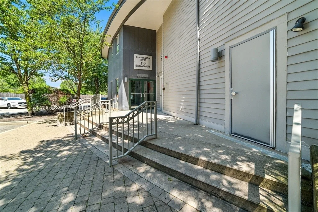 Photo of Unit 406 at 210 Broadway