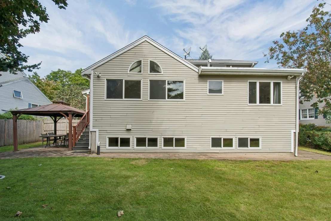 Photo of 22 Westlund Rd