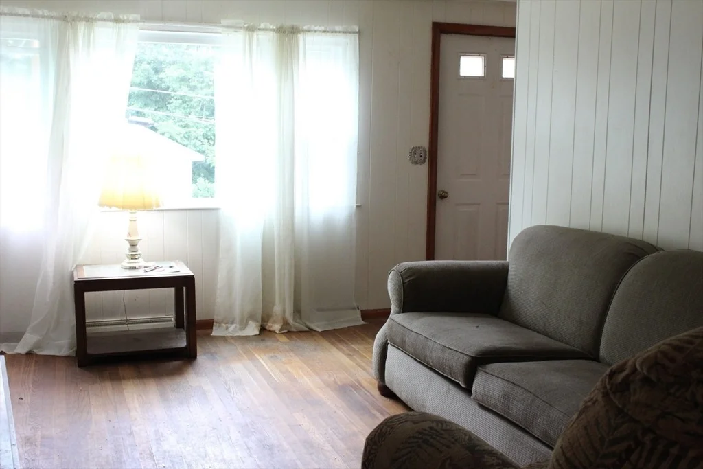 Photo of 46 Phillip Dr