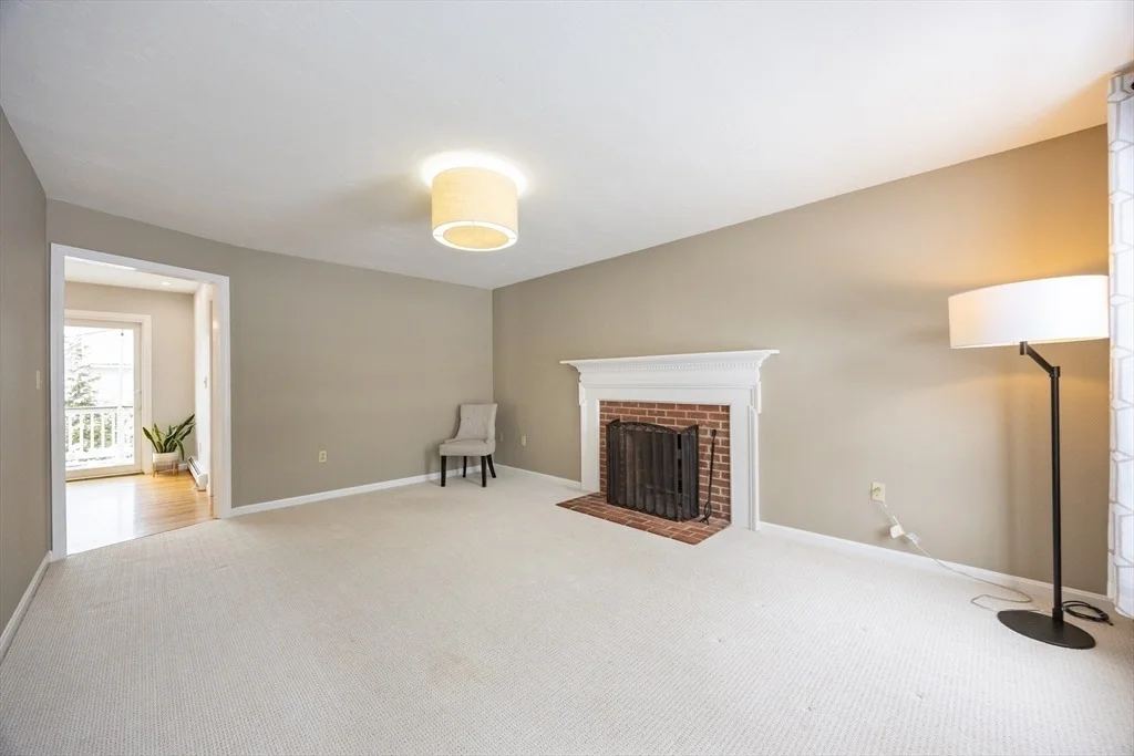 Photo of 7 Lone Oak Circle