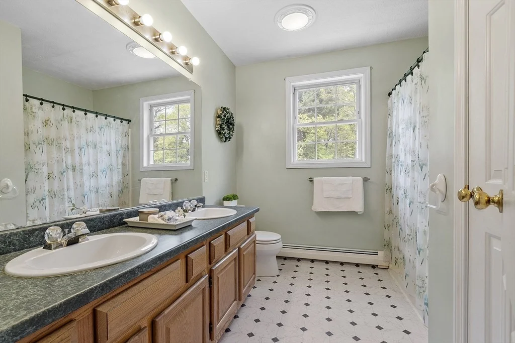 Photo of 4 Quail Run Dr