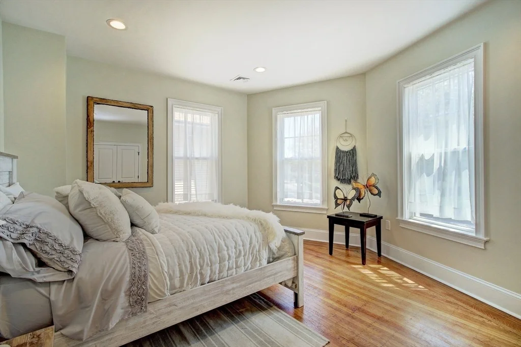 Photo of 287 Walnut Ave