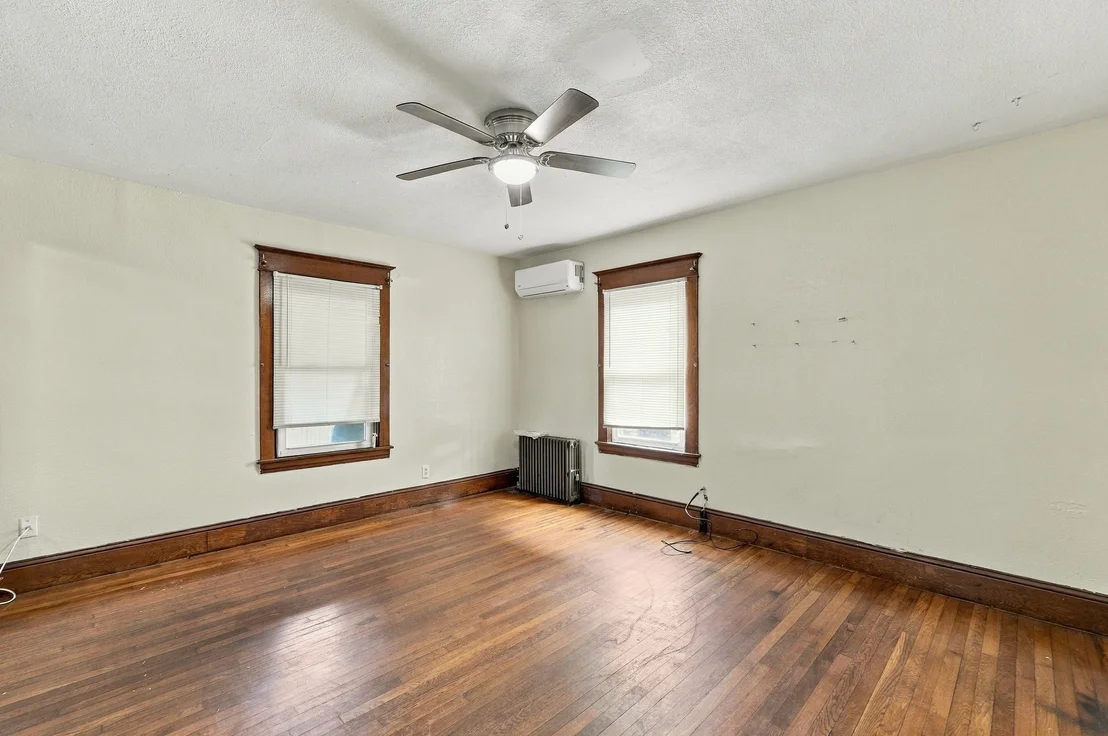 Photo of 132 Gilbert Ave