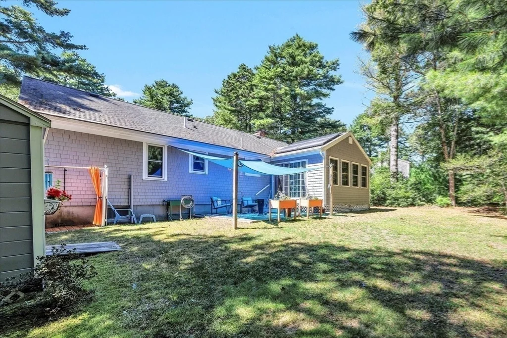 Photo of 248 Mashpee Neck Rd