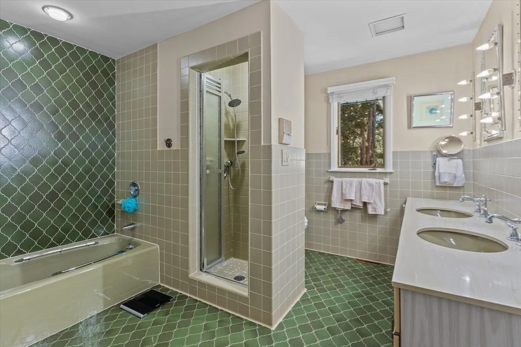 Photo of 35 Lucas Dr