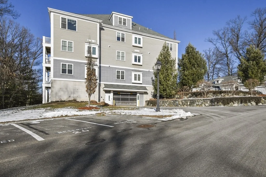 Photo of Unit 1010 at 39 Taylor Drive