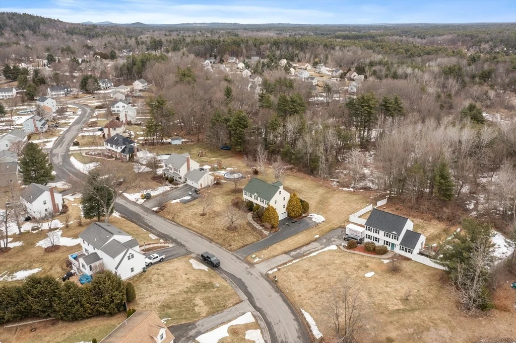 Photo of 27 Merrimac Dr
