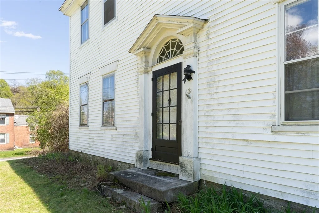 Photo of 3 Main St