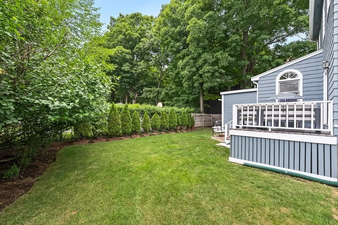 Photo of 297 Woburn Street
