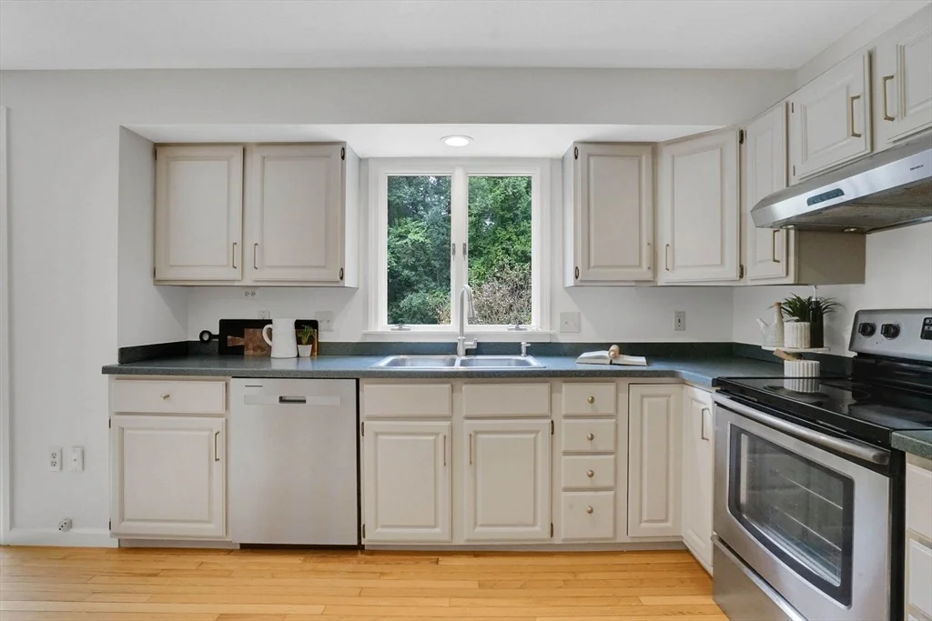 Photo of 4 Highmoor Dr