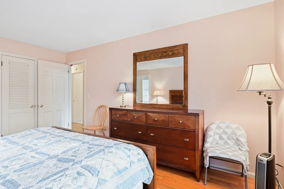 Photo of 185 Redfern Dr