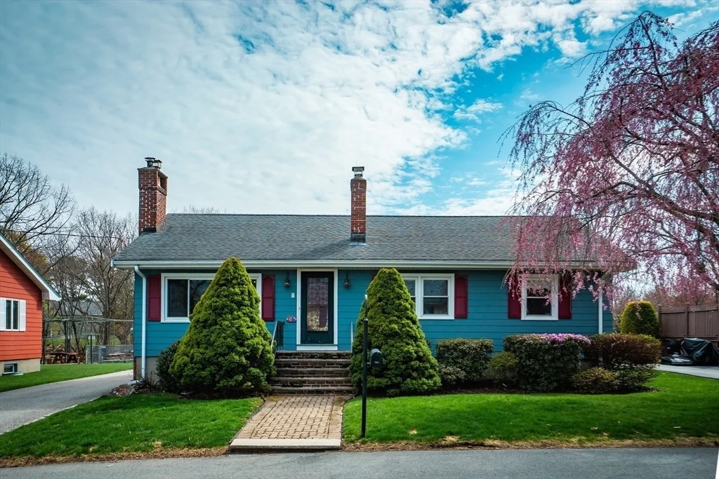 Photo of 7 Cedarcrest Rd