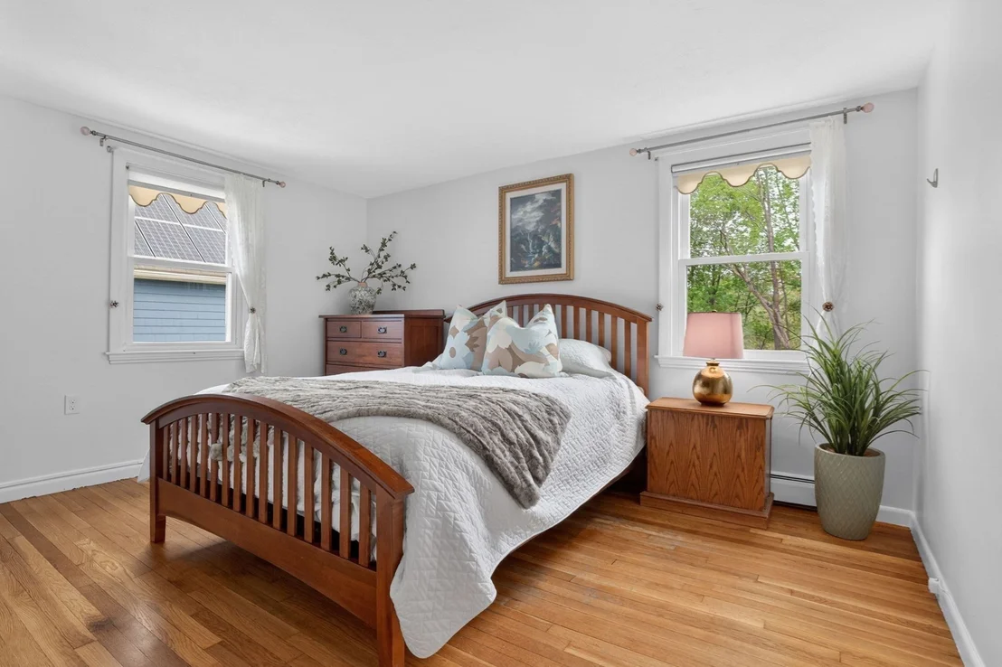 Photo of 46 Grapevine Ave