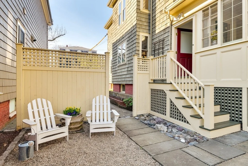 Photo of 20 Cameron Avenue