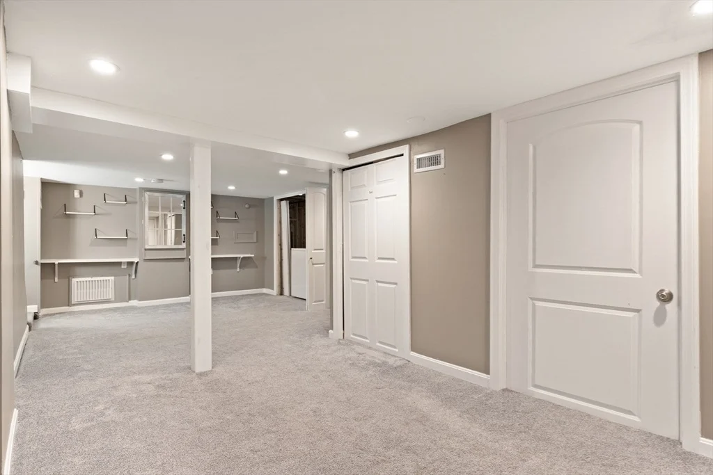 Photo of 34 Maple Avenue