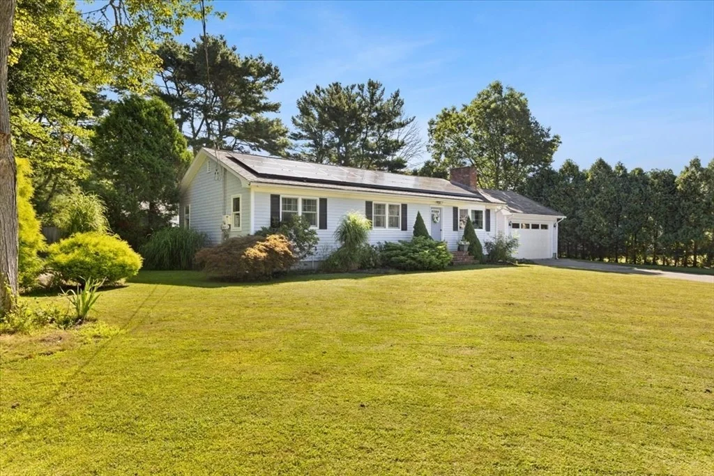 Photo of 16 Green Meadow Dr