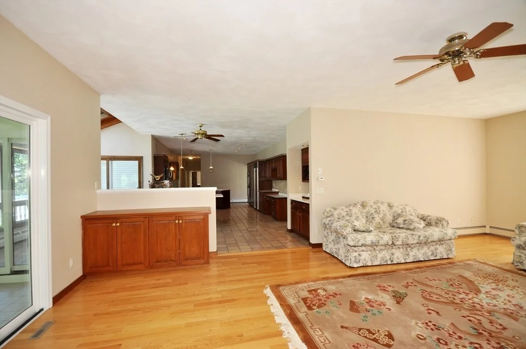Photo of 9 Breezy Point Rd