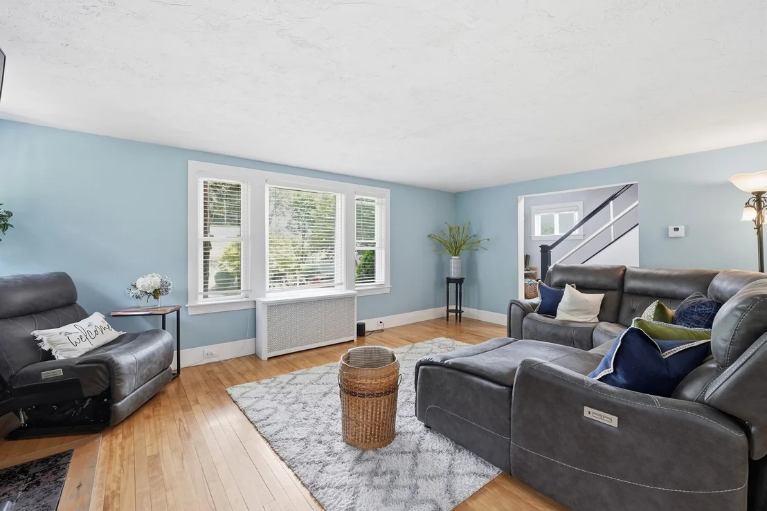 Photo of 31 Wildrose Ave