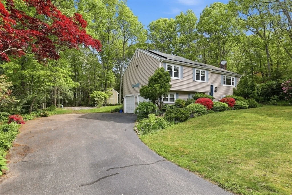 Photo of 17 Briggs Ave