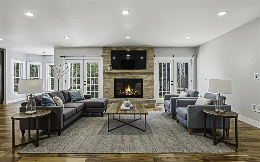 Photo of 11 Fairway Dr