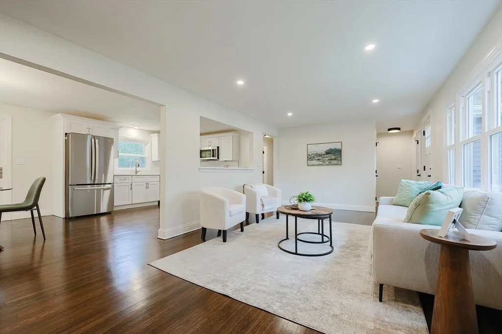 Photo of 8 Ridge Dr