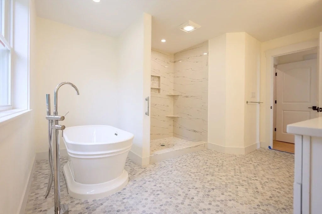 Photo of 8 Bellmore Road