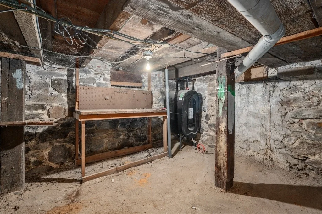 Photo of 19 Front St