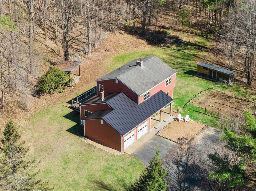 Photo of 885 Royalston